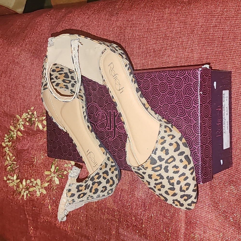Shoe - Picture 3 of 4
